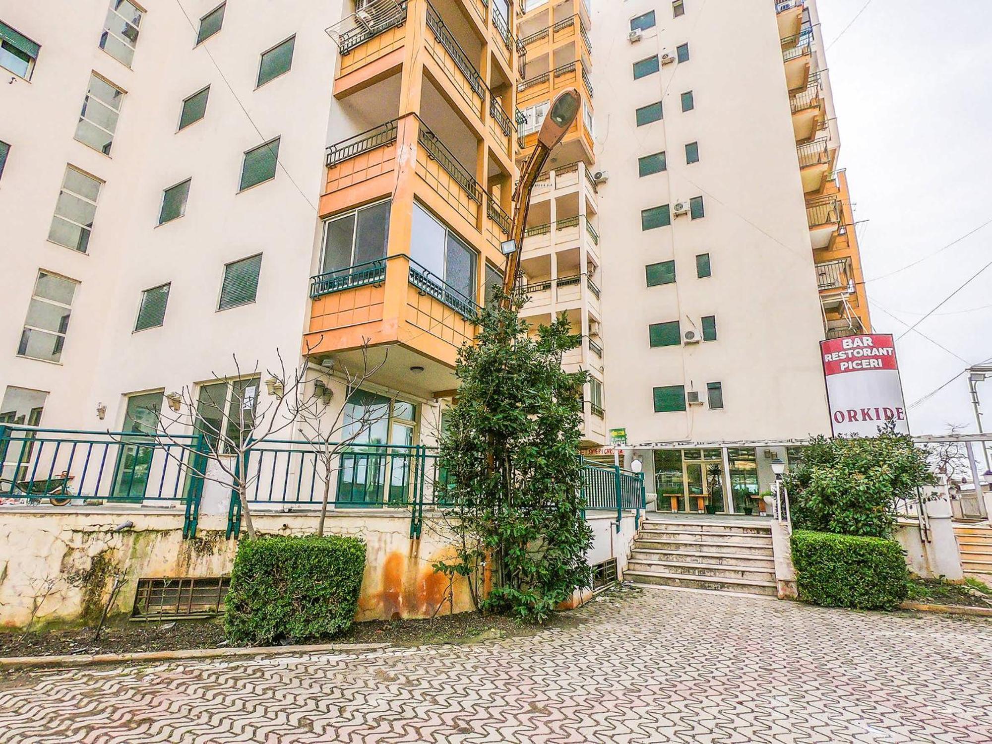 Lada 756 Apartment *